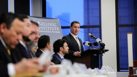 Los participantes del foro ‘Construyendo la democracia mexicana' en Chicago coincidieron en la necesidad de ampliar las opciones de voto de los mexicanos en el extranjero.