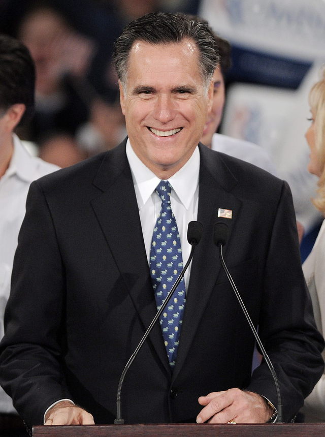 Mitt Romney lanzó sus dardos contra Obama.