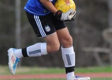 Francisco Javier Rodríguez durante un juego de futbol en El Camino High School en Los Angeles