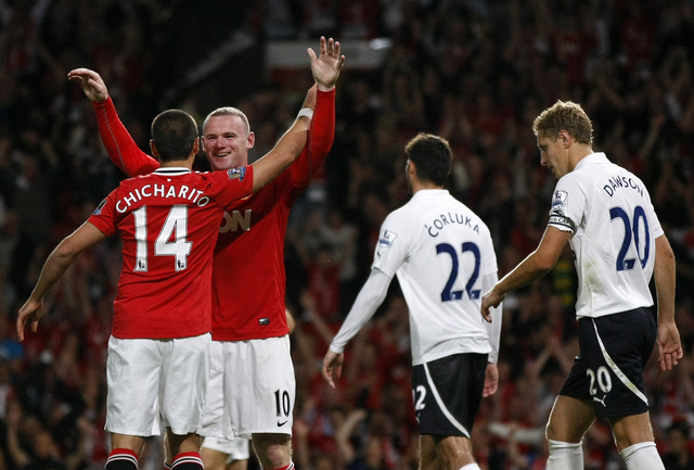 Se espera que el delantero mexicano del Manchester United, Javier Hernández,  haga pareja con Rooney en el juego de hoy ante el Bolton.