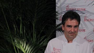 Los chefs Katsuo 'Suki' Sugiura (der.) y Thomas Henzi tardaron seis meses en crear el menú.