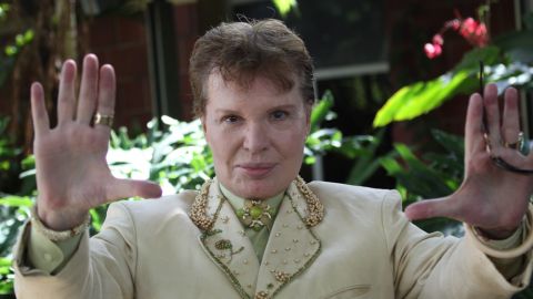Walter Mercado.