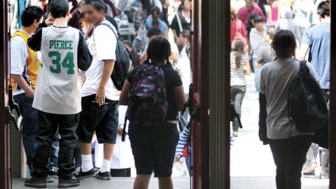 La preparatoria Roosevelt es la única en el distrito escolar que cuenta con una clínica de Planned Parenthood en sus predios.