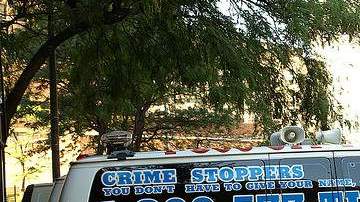 Cualquier información deberá ser proporcionada a Crime Stoppers.