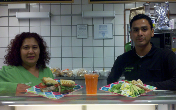 Lupito's Juice Bar ofrece pasantías a escolares de Pilsen.