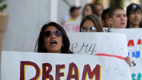 Los llamados soñadores se están organizando en varios estados claves para hacerse presentes en los eventos de   Romney.