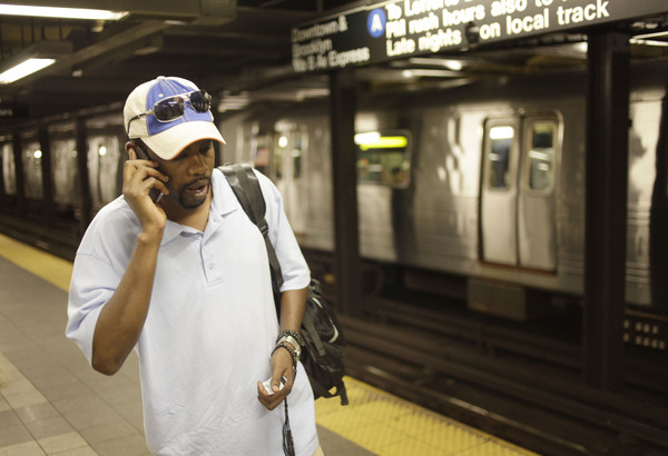 Autoridades implicaron a una nueva persona en el fallido complot para atentar contra el metro de Nueva York en 2009.