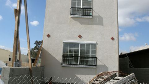 Construyen casas en Baldwin Park.