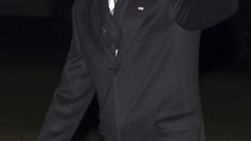 Barack Obama llegada a la Casa Blanca  en la madrugada,  ayer.