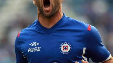 El jugador del Cruz Azul, Emanuel Villa.