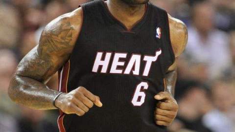 El alero LeBron James volvió a ser el líder indiscutible de los Heat al conseguir un doble-doble de 28 puntos y 13 rebotes, pero no tuvo la ayuda del resto del equipo.