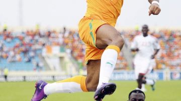 Didier Drogba anotó el gol de la victoria de Costa de Marfil.