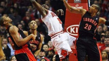 El atacante de Chicago Bulls Luol Deng