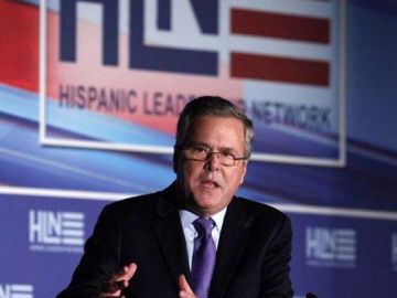 Jeb Bush inauguró en Florida una conferencia de latinos conservadores.