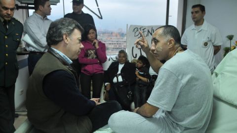 El Sargento Erazo, rehén de las FARC, coincidió en el mismo campamento con "Rosalba".