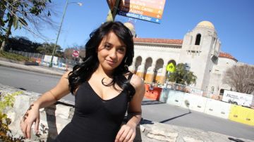 Amelia González, de 19 años, antes de entrar a una de las audiciones del programa "Model Latina".