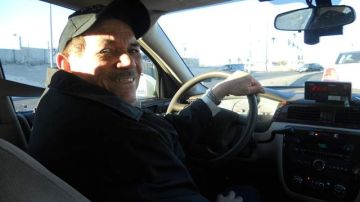 El taxista boricua Sixto Lebrón conoce muy bien el sentir de la comunidad latina en Las Vegas.