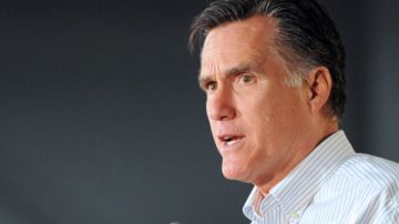 Mitt Romney habla durante un acto de campaña el 8 de febrero de 2012, en Atlanta, Georgia.