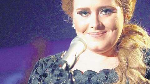 Se anticipa que Adele gane en grande en la ceremonia de hoy.