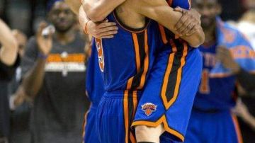 Lin volvió a ser el líder encestador de los Knicks al conseguir un doble-doble de 27 puntos y 11 asistencias.
