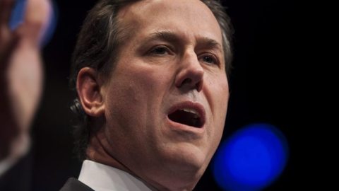 El precandidato presidencial republicano Rick Santorum.