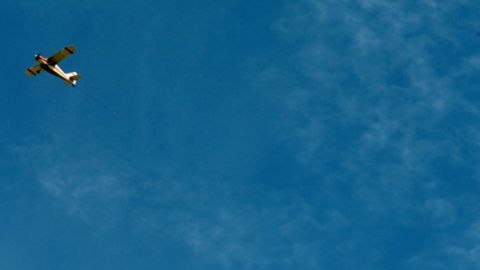 Una pequeña avioneta cargada con marihuana entró hoy en el espacio aéreo del helicóptero presidencial.