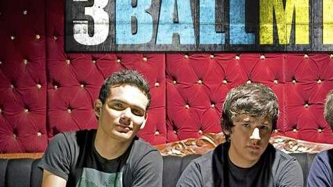 3Ball MTY, está integrado por Dj Sheeqo Beat, Erick Rincón y  Dj Otto.