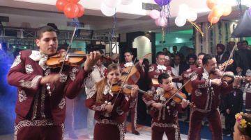 El Mariachi Imperial de América hizo vibrar con su música a los asistentes del Festival de las Culturas Mundiales en Punjab, India.
