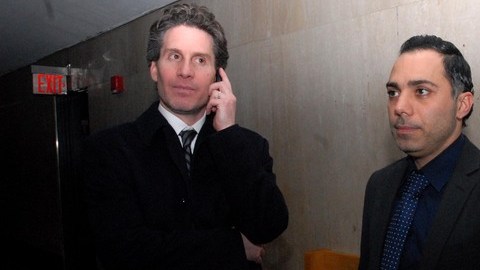 Roger Asmar y Steven Ross abogados del acusado José Rojas sostienen que el hispano tropezó con la mujer accidentalmente.