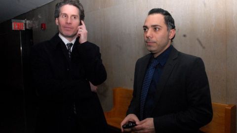 Roger Asmar y Steven Ross abogados del acusado José Rojas sostienen que el hispano tropezó con la mujer accidentalmente.