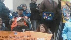 Un grupo de activistas y trabajadores hicieron un llamado a las autoridades para mejorar las condiciones salariares de los trabajadores subcontratados por las aerolíneas.