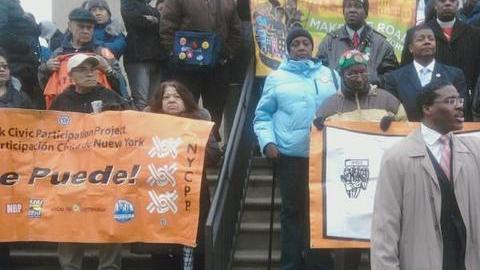 Un grupo de activistas y trabajadores hicieron un llamado a las autoridades para mejorar las condiciones salariares de los trabajadores subcontratados por las aerolíneas.