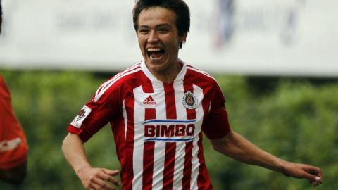 El delantero de Chivas Erick Torres festeja su anotación ante Santos.