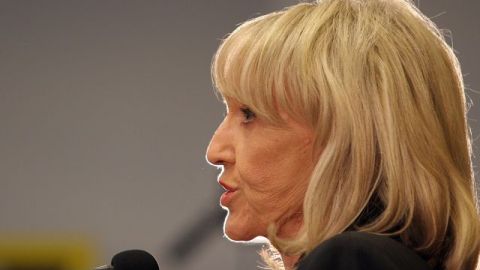 La gobernadora de Arizona Jan Brewer.