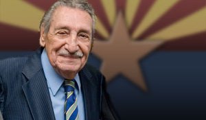 Raúl Castro,exgobernador mexicano de Arizona.
