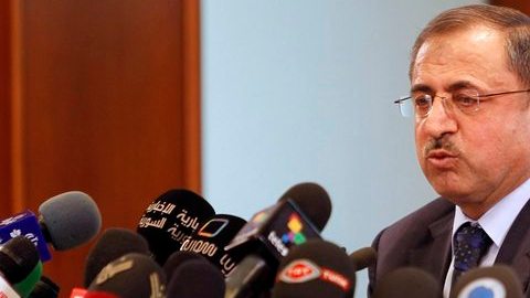 El ministro del Interior sirio, Mohammad Ibrahim al-Chaar, ofrece una rueda de prensa en Damasco, Siria, en relación con el referéndum para la Constitución.