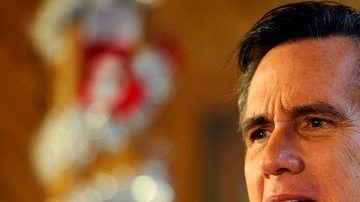 Mitt Romney ha visto cómo el exsenador Santorum se acerca estrechamente en las encuestas.