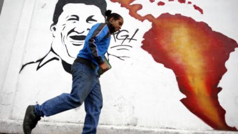 Los médicos rusos y cubanos que atendieron a Chávez en junio del año pasado le dan de un año a dos de vida, según una información recogida en los cables de Wikileaks.