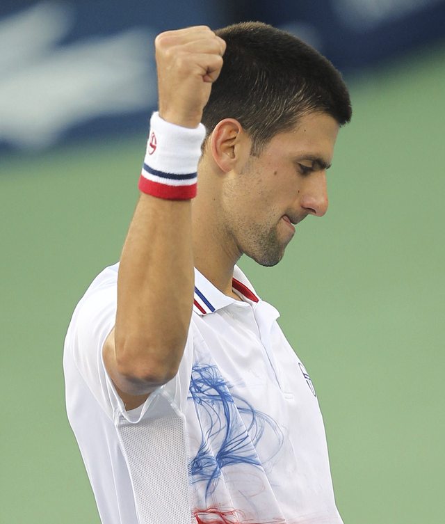 Novak Djokovic celebera su victoria ante Stakhovsky.