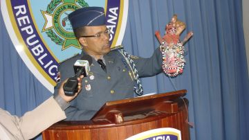 El vocero de la Policía en el Cibao, Lorenzo Morillo, mostró los objetos.