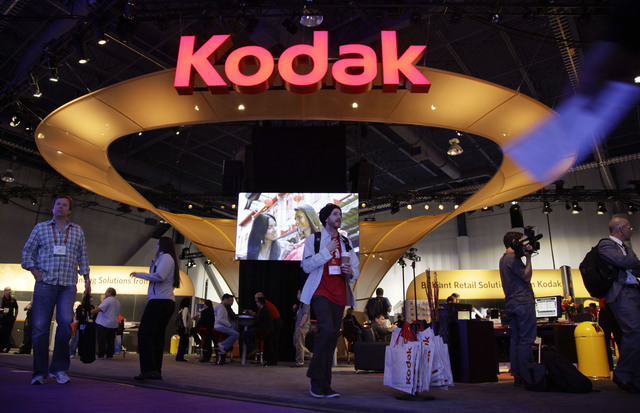 Kodak lanzó su primera cámara digital en el 1975 pero tuvo miedo de que afectara su negocio en ese entonces.