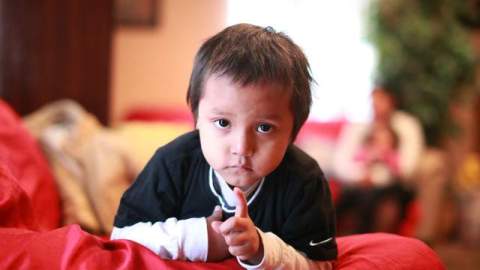 El pequeño Sammy sufre de leucemia y necesita su medicamento.
