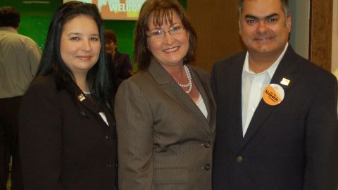 Diana Bolívar, Teresa Jacobs y Ramón Ojeda  dicen que es importante prepararse para la implantación del TLC con Colombia.
