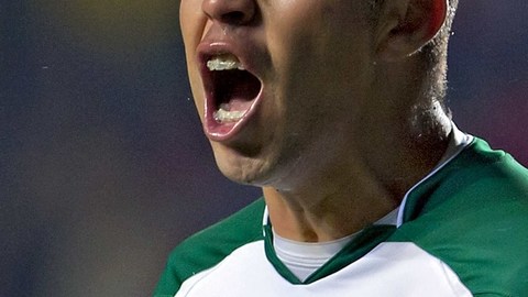 El artillero de Santos, Oribe Peralta,  hizo sonar su cañón.