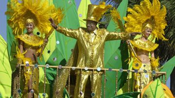 Rafael Corporán de los Santos fue el "Rey Momo" del carnaval en Santo Domingo, en el 2003.
