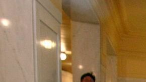 El sheriff Ross Mirkarimi con su esposa Eliana Lopez.