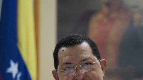 El presidente de Venezuela, Hugo Chávez, durante un programa grabado el sábado en La Habana  y difundido ayer por la TV  venezolana.