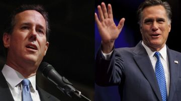 Rick Santorum (izq.) y Mitt Romney (der.).