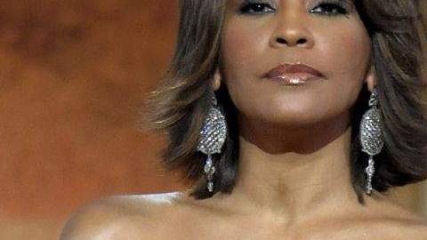 Su álbum “Whitney” fue el primero de una mujer en debutar como número 1 en la lista Billboard.
