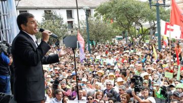 El presidente, Rafael Correa, durante su intervención en la Plaza Grande  en Quito (Ecuador).